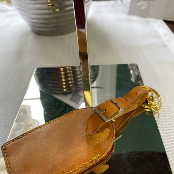 Louis Vuitton Luggage Tag - Picture 5 of 9
